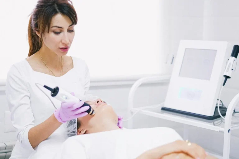 A Fresh Start: The Benefits of PCA Chemical Peels for Radiant Skin